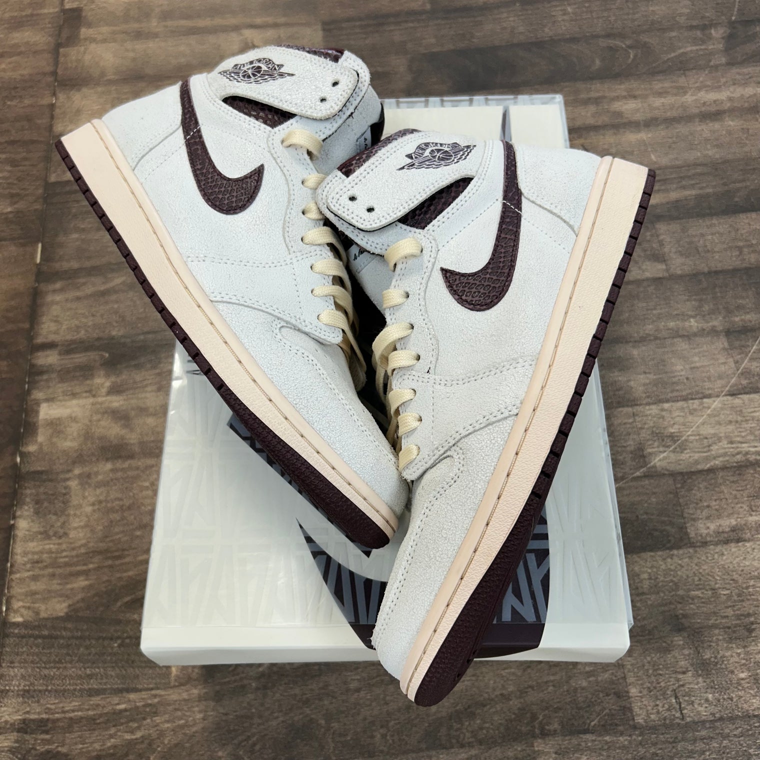 A Ma Maniere Jordan 1 High (USED)