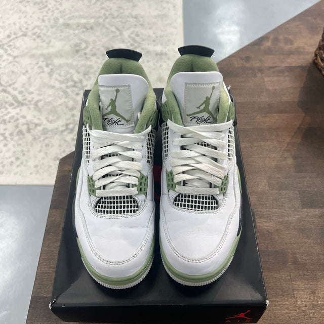 Seafoam Jordan 4 Retro (USED)