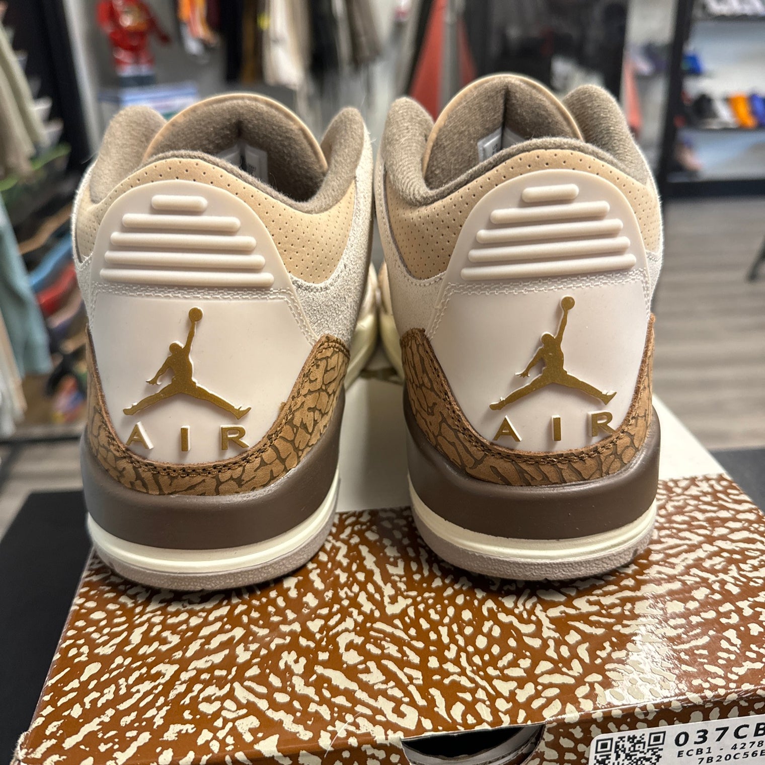 Palomino Jordan 3 (USED, missing lace)