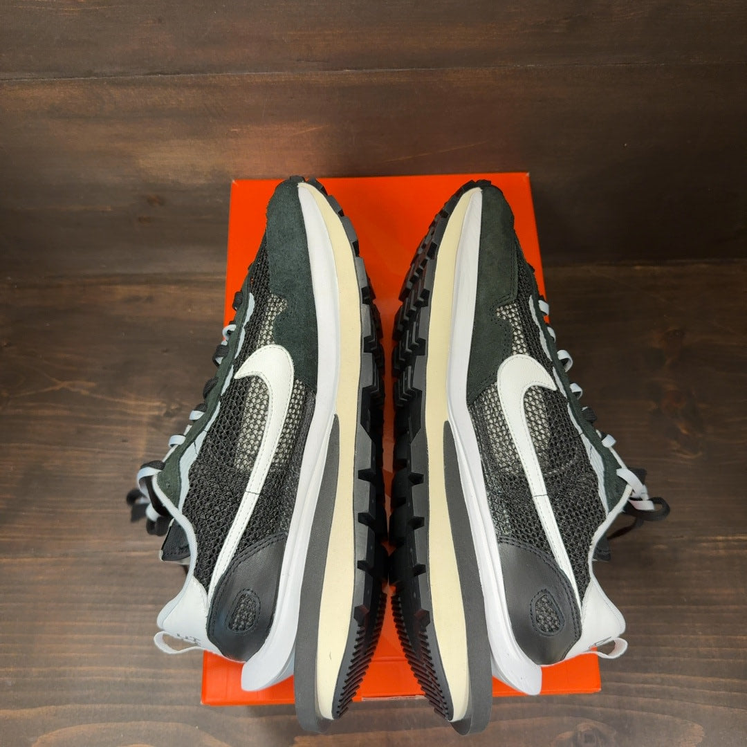 Nike Vaporwaffle sacai Black White - Image 6