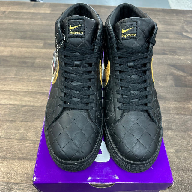 Supreme Blazer Black Mid QS (USED)