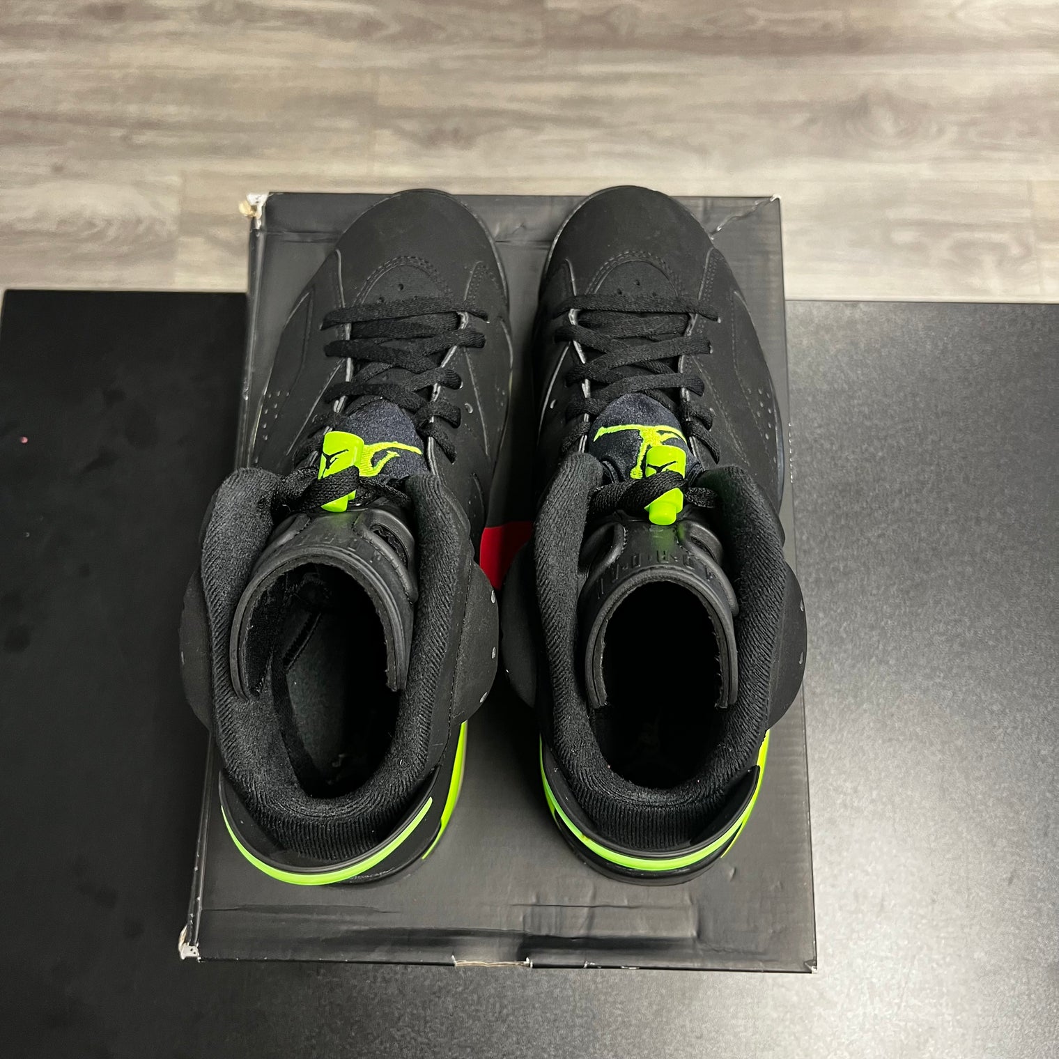 Electric Green Jordan 6 (USED)