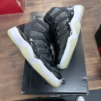 72-10 Jordan 11 (USED)