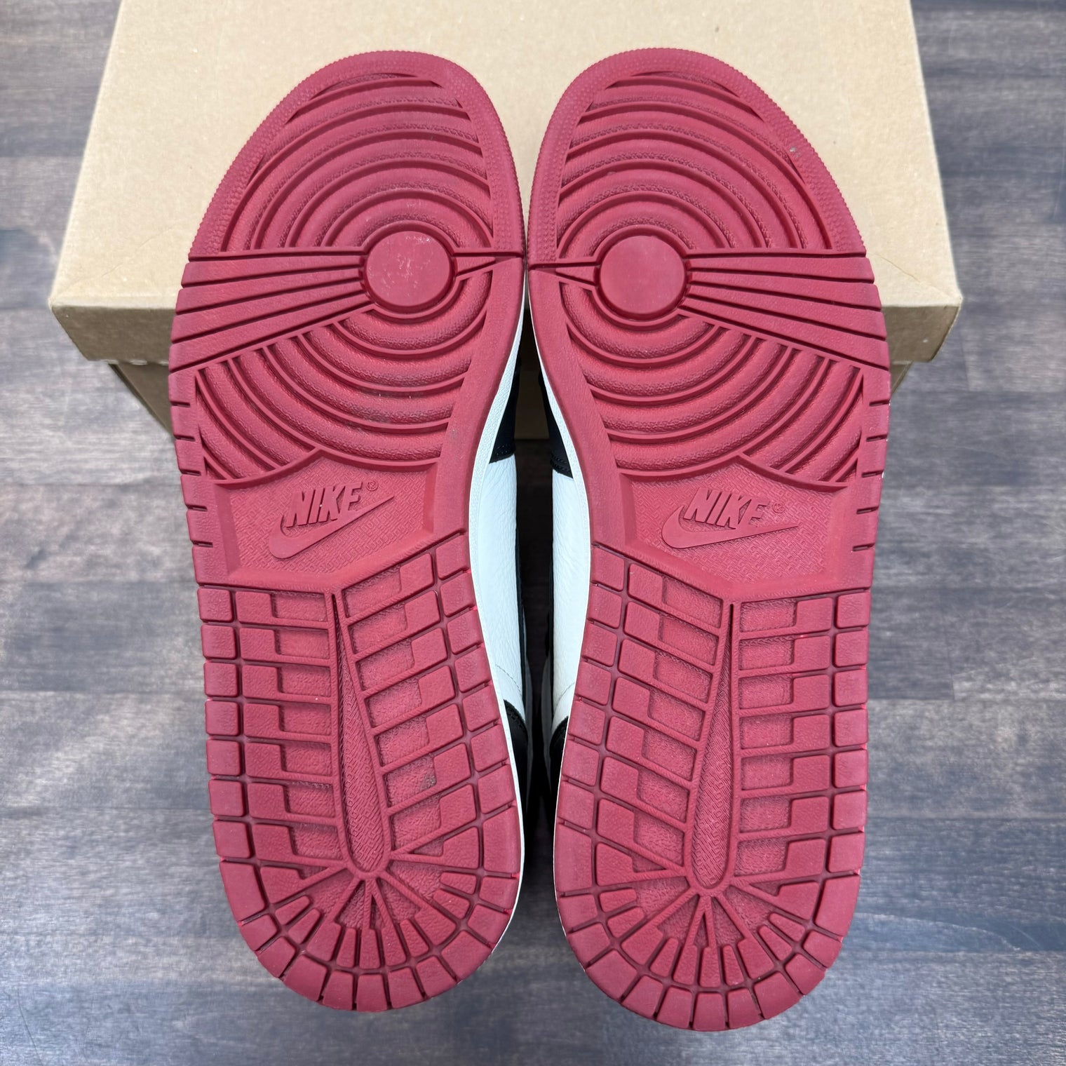 Not for Resale Varsity Red Jordan 1 High (USED,No Box)