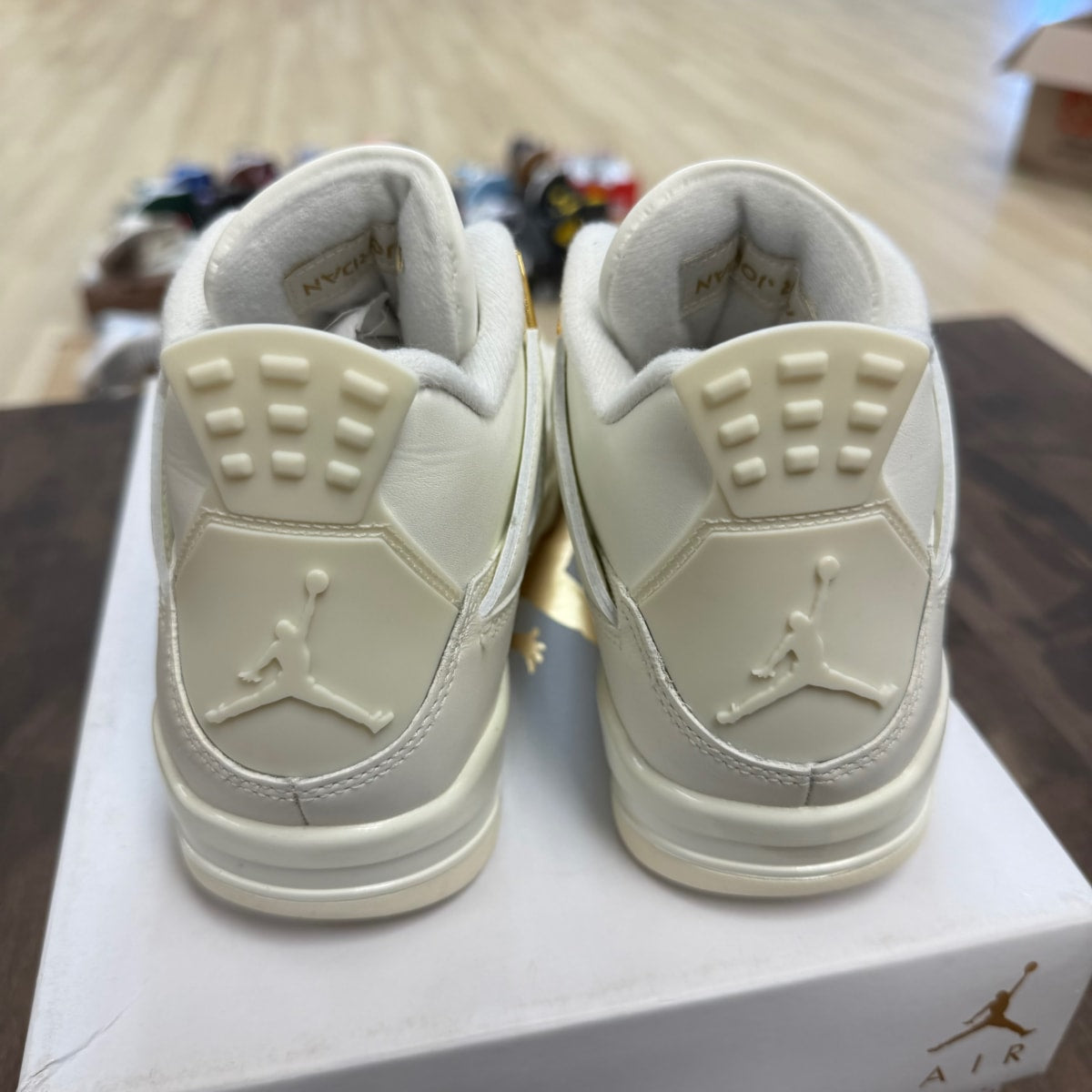 Jordan 4 Retro Metallic Gold (Women's) - Image 6