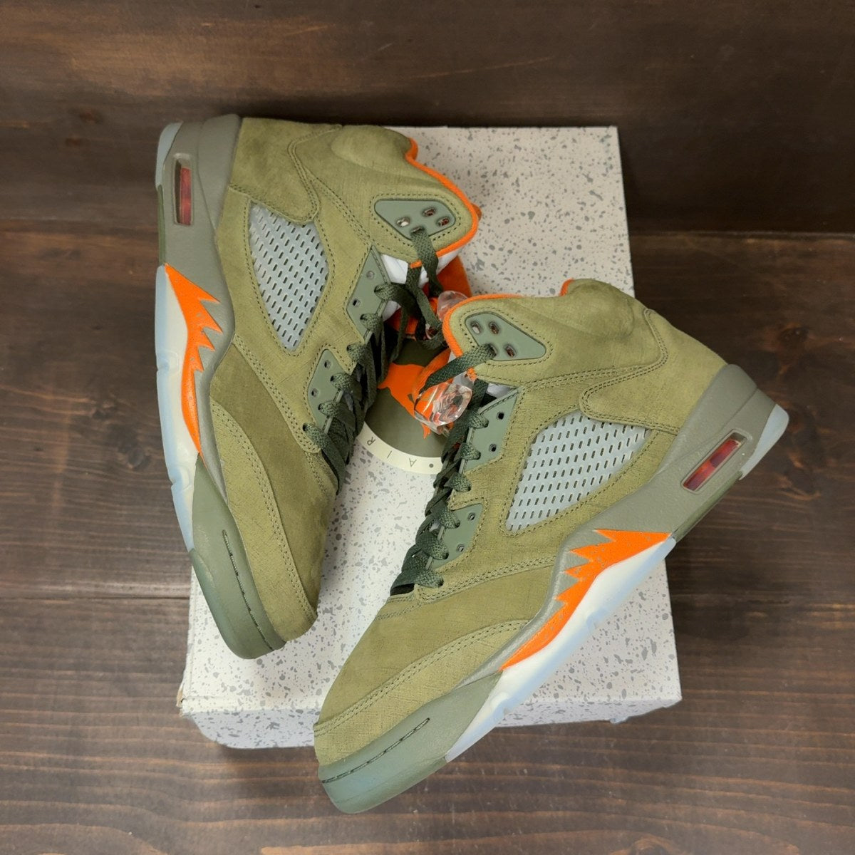 Jordan 5 Retro Olive (2024) - Image 2