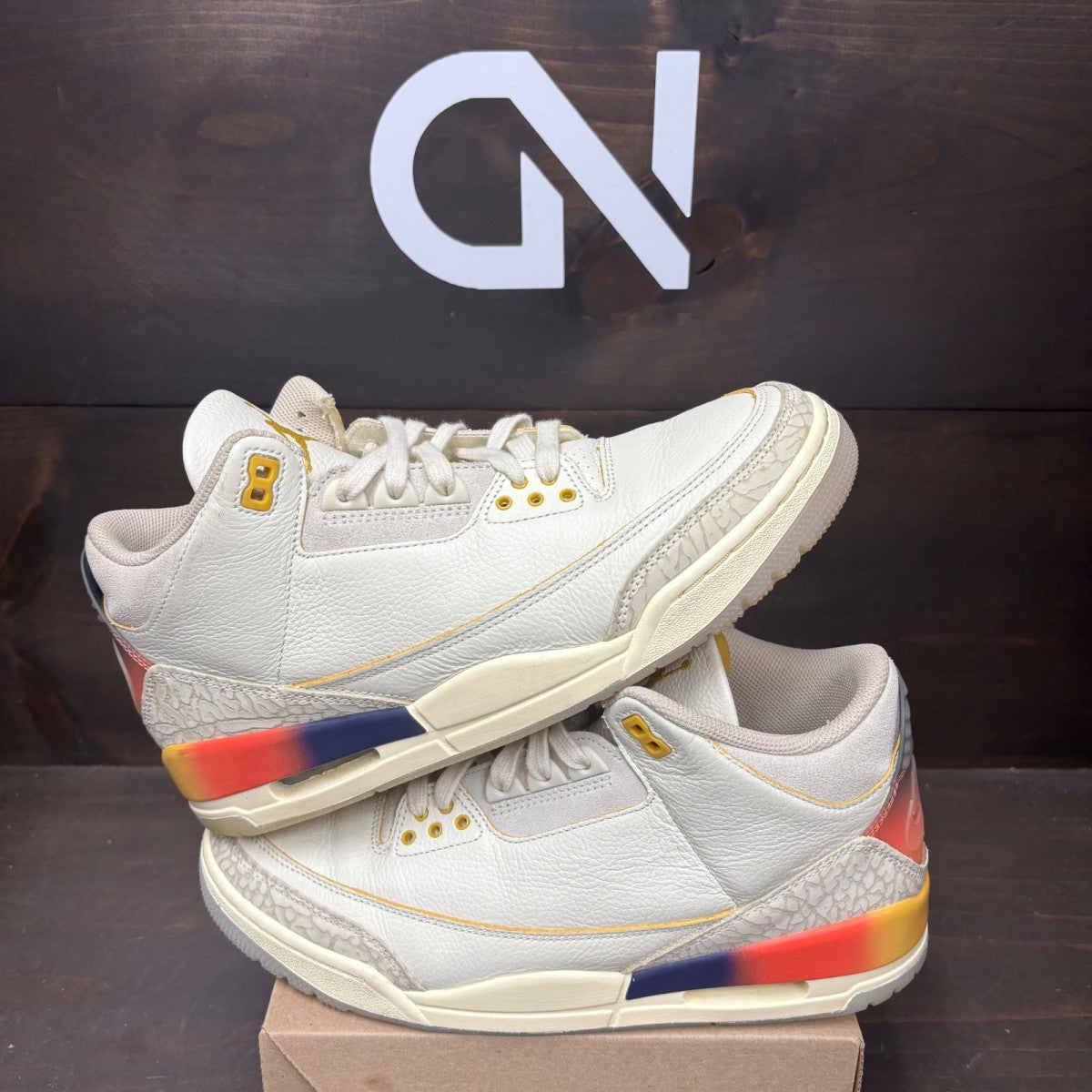 Jordan 3 Retro SP J Balvin Medellín Sunset Size 10 (Pre-Owned) - Image 1