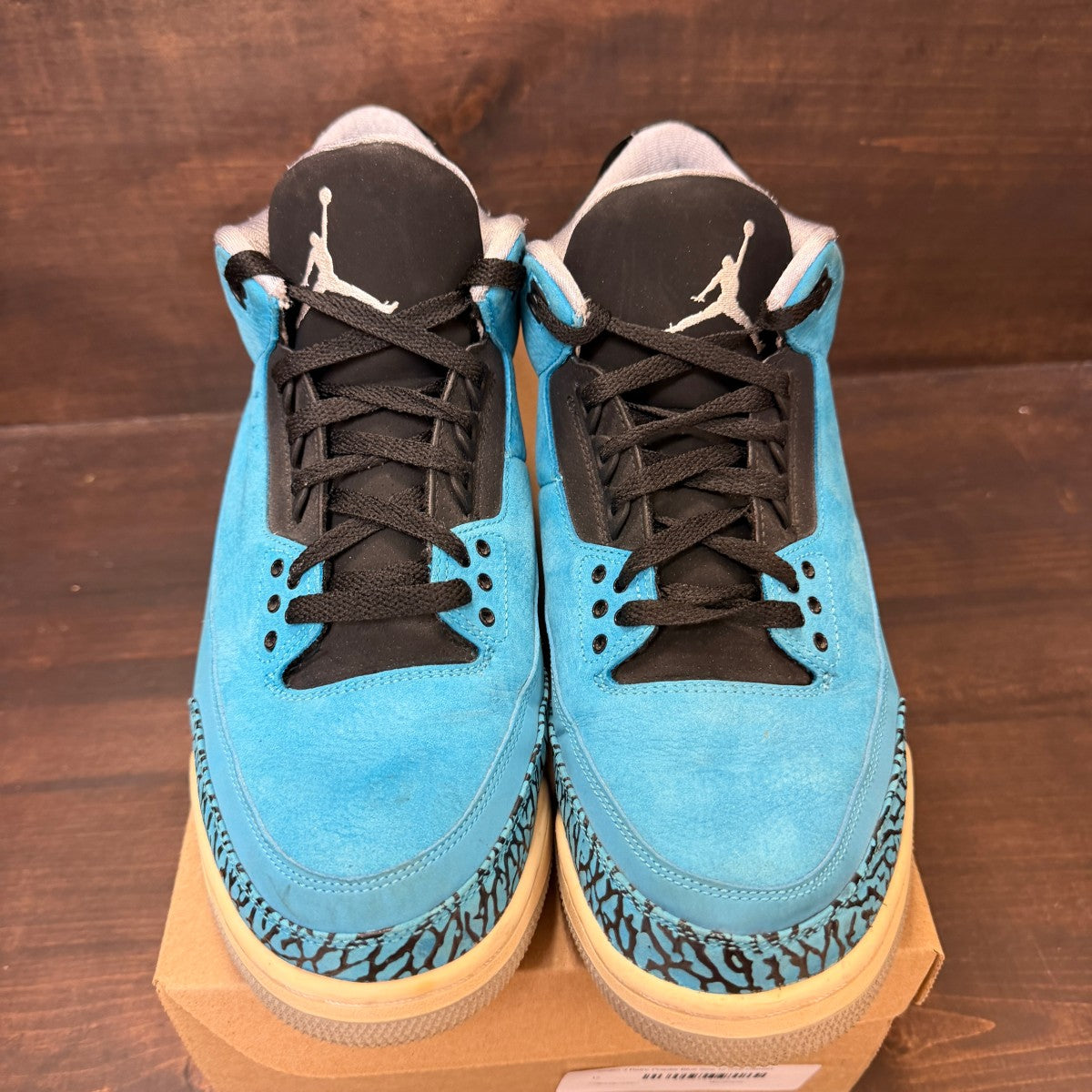 Jordan 3 Retro Powder Blue Size 12 (Pre-Owned) - Image 3