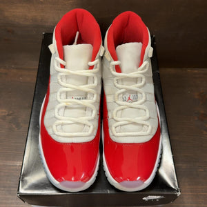 Jordan 11 Retro Cherry (2022) Size 9 (Pre-Owned) - tag