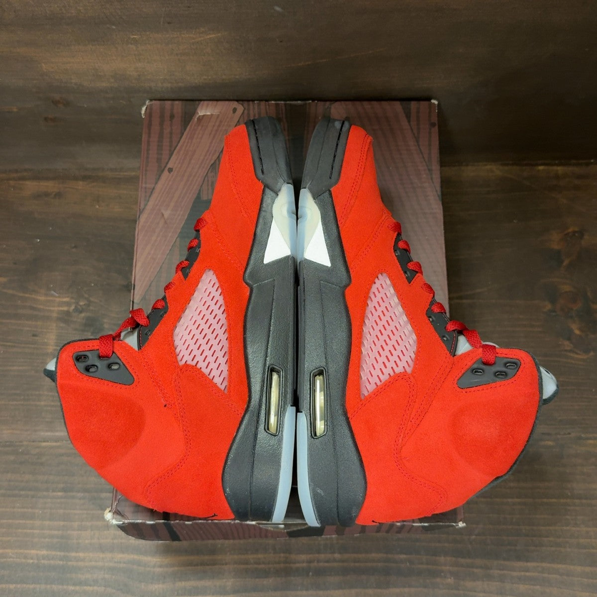 Jordan 5 Retro Raging Bull Red (2021) Size 9 (Pre-Owned)