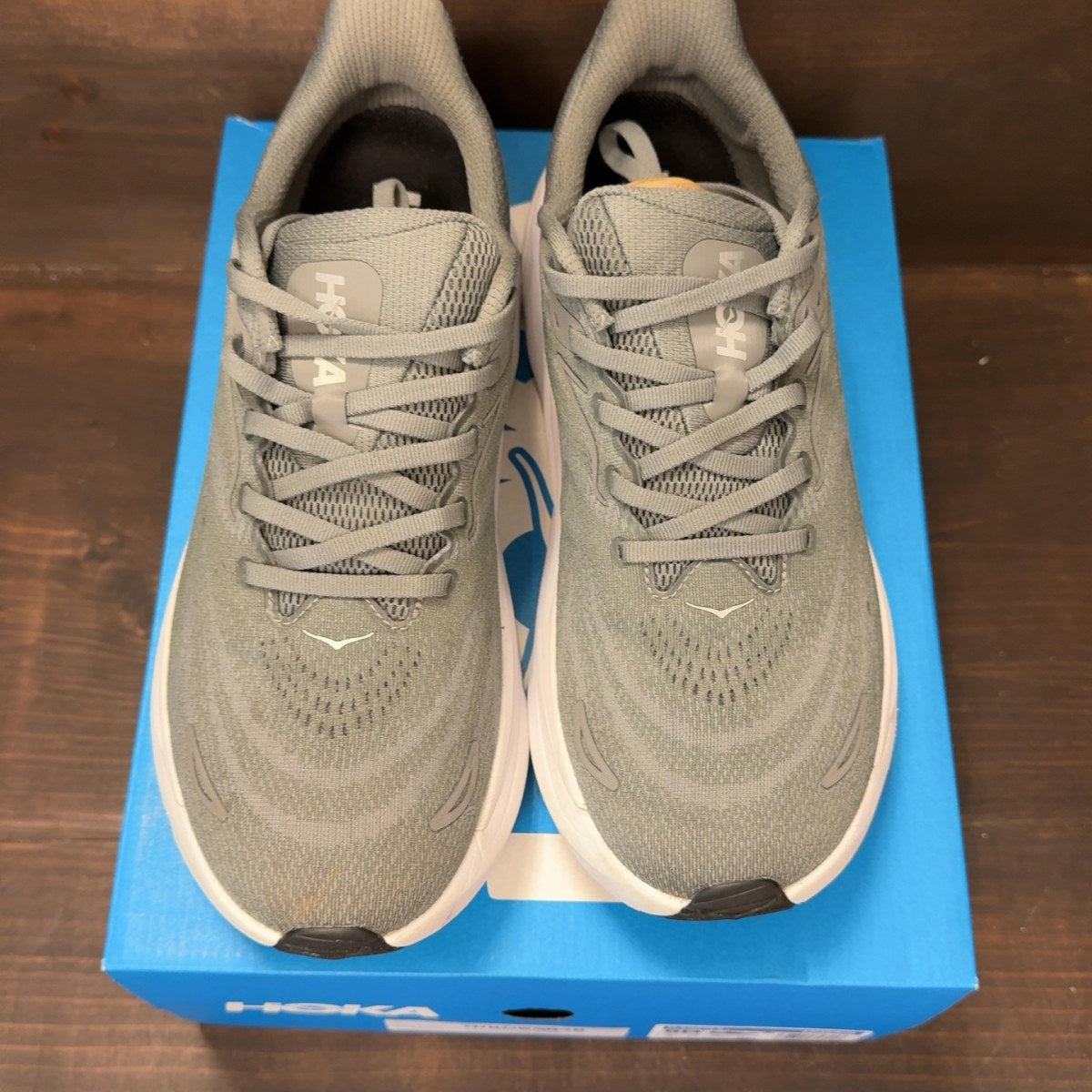Hoka One One Arahi 8 Asteroid Silver Size 9 (Pre-Owned) - Image 3