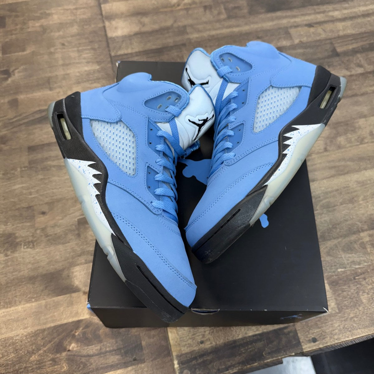 Jordan 5 Retro UNC University Blue - Image 1