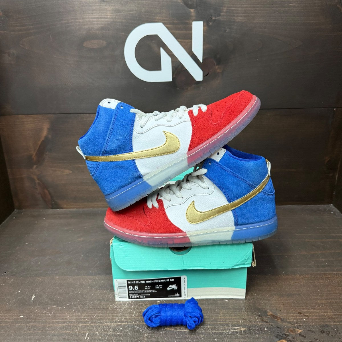 Nike SB Dunk High Tricolor (USA) Size 9.5 (Pre-Owned) - front