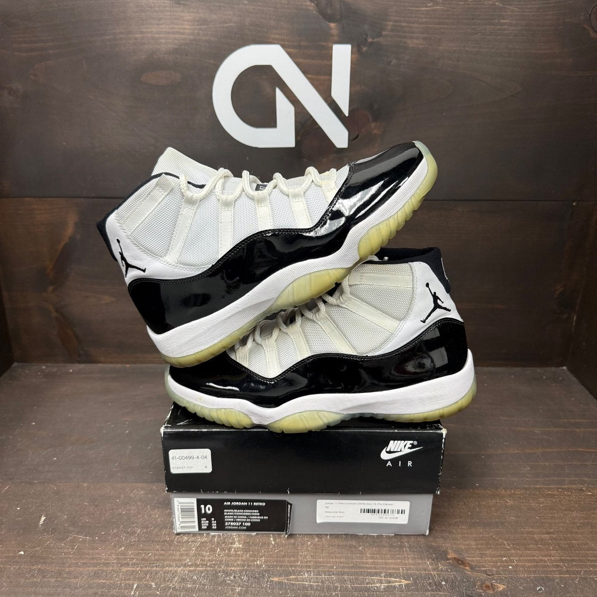 Jordan 11 Retro Concord (2018) Size 10 (Pre-Owned) - front