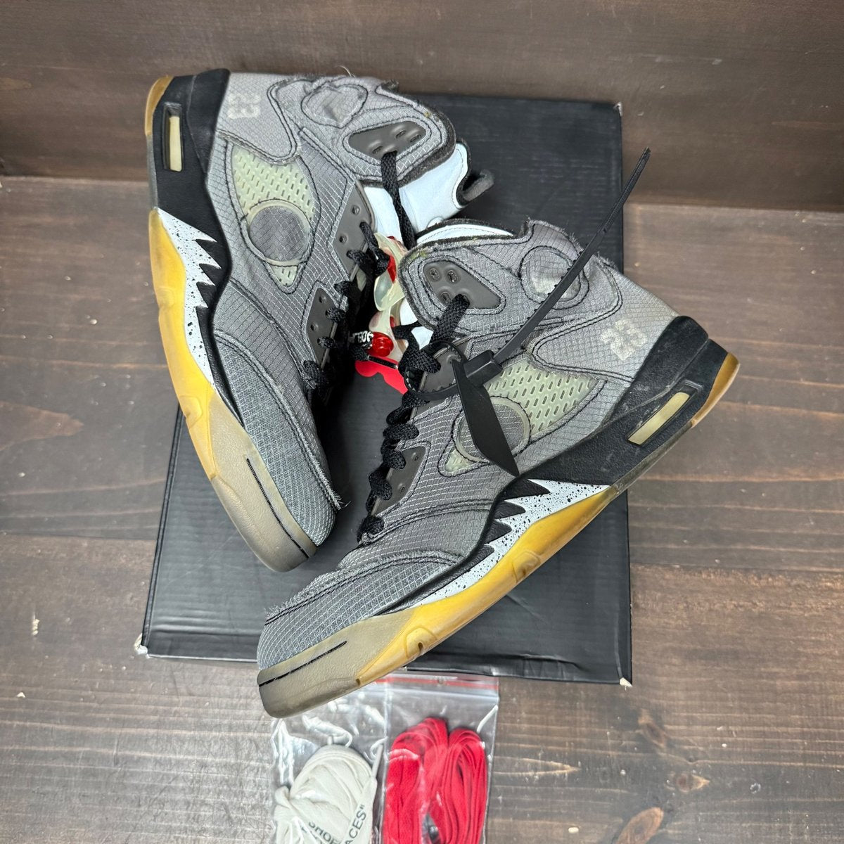 Jordan 5 Retro Off-White Muslin Size 8.5 (Pre-Owned) - tag