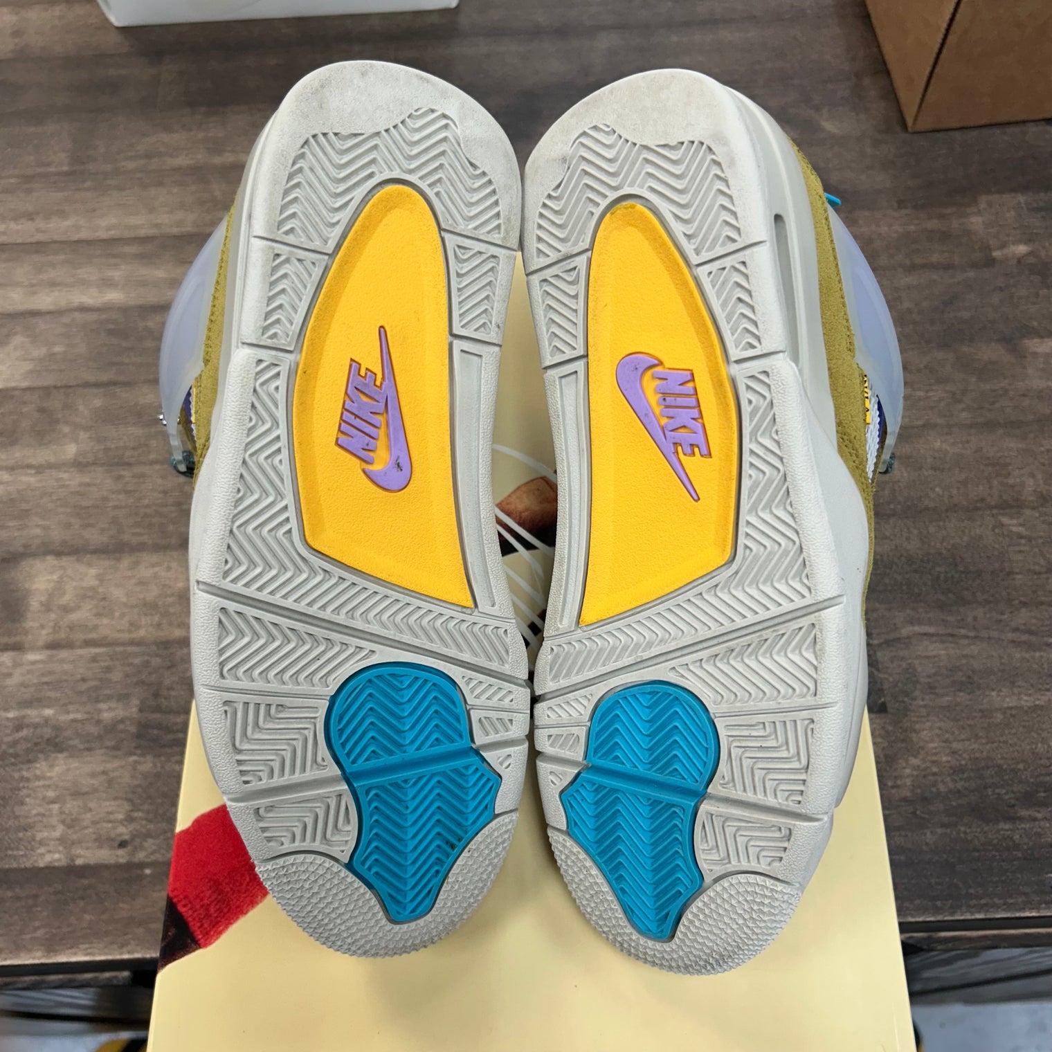 Desert Moss Union Jordan 4 Retro (USED)