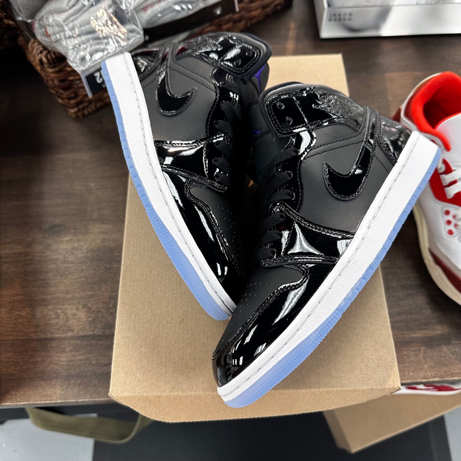 (GS) Space Jam Jordan 1 Mid  (USED,No Box)