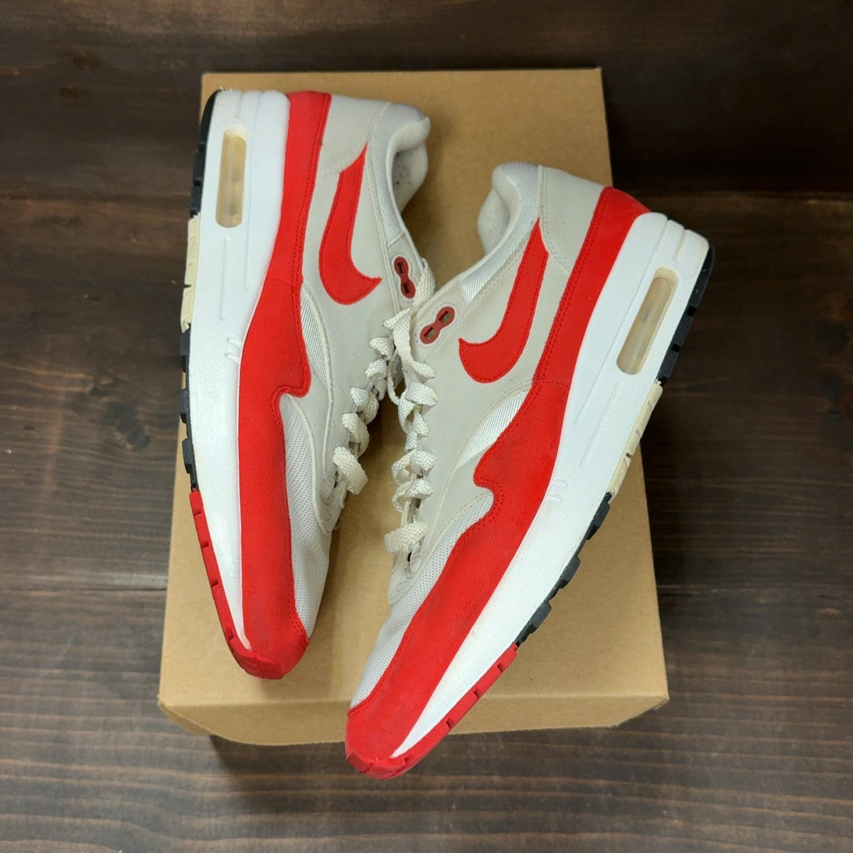 Nike Air Max 1 Anniversary Red (2017/2018 Restock Pair) Size 9.5 (Pre-Owned) - Image 2