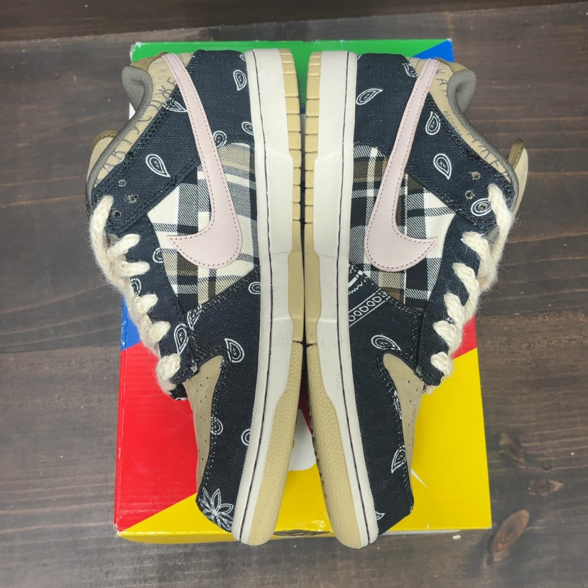 Nike SB Dunk Low Travis Scott - Image 4