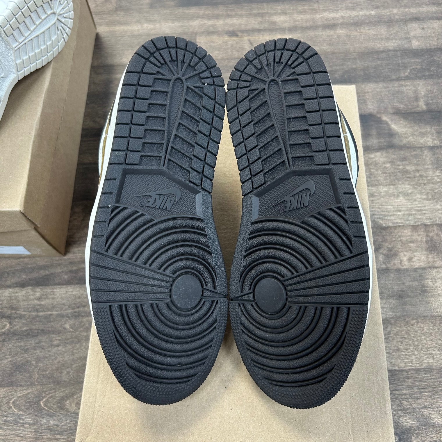 (W) Shadow Brown Jordan 1 Low (Used, No Box)