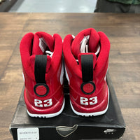 (GS) White Gym Red Jordan 9 (USED)