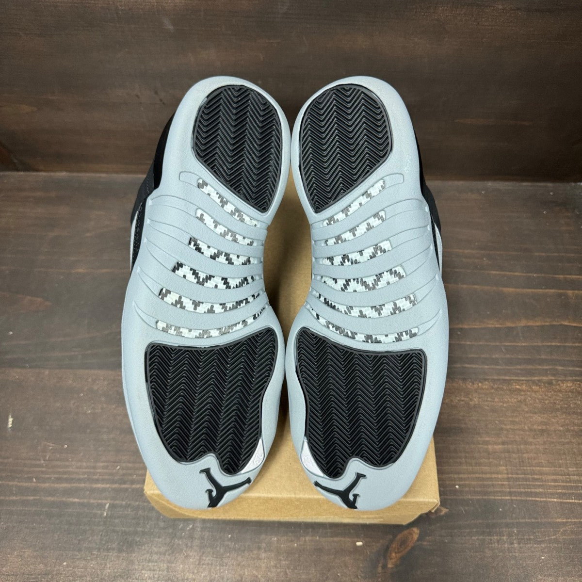 Jordan 12 Retro Barons Size 11 - Image 6