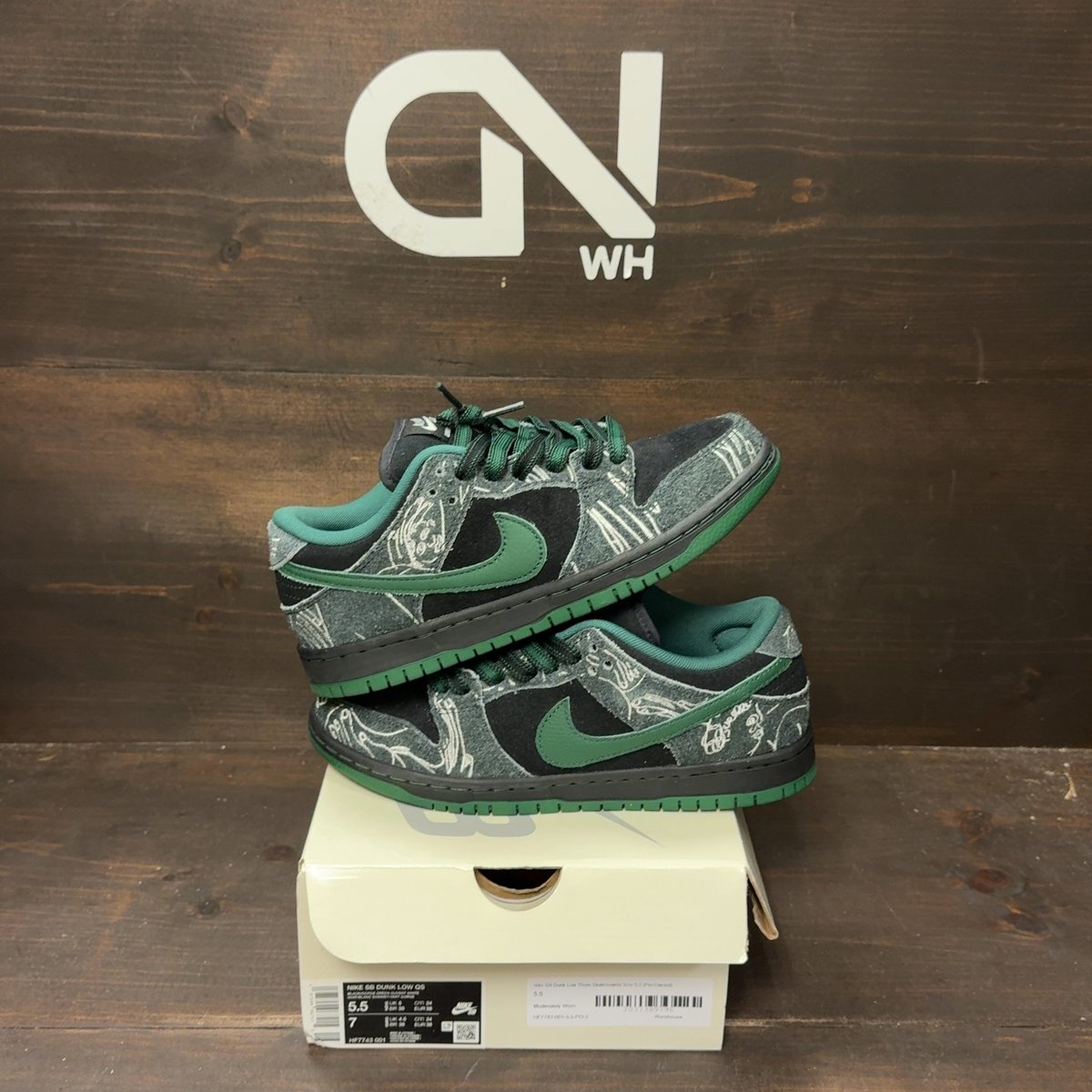 Nike SB Dunk Low There Skateboards Size 5.5 (Pre-Owned) - front
