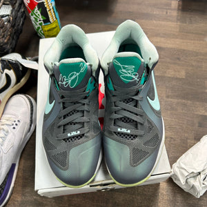 Nike Easter Nike LeBron 9 Low (USED) Size 8 (Pre-Owned) - Image 2