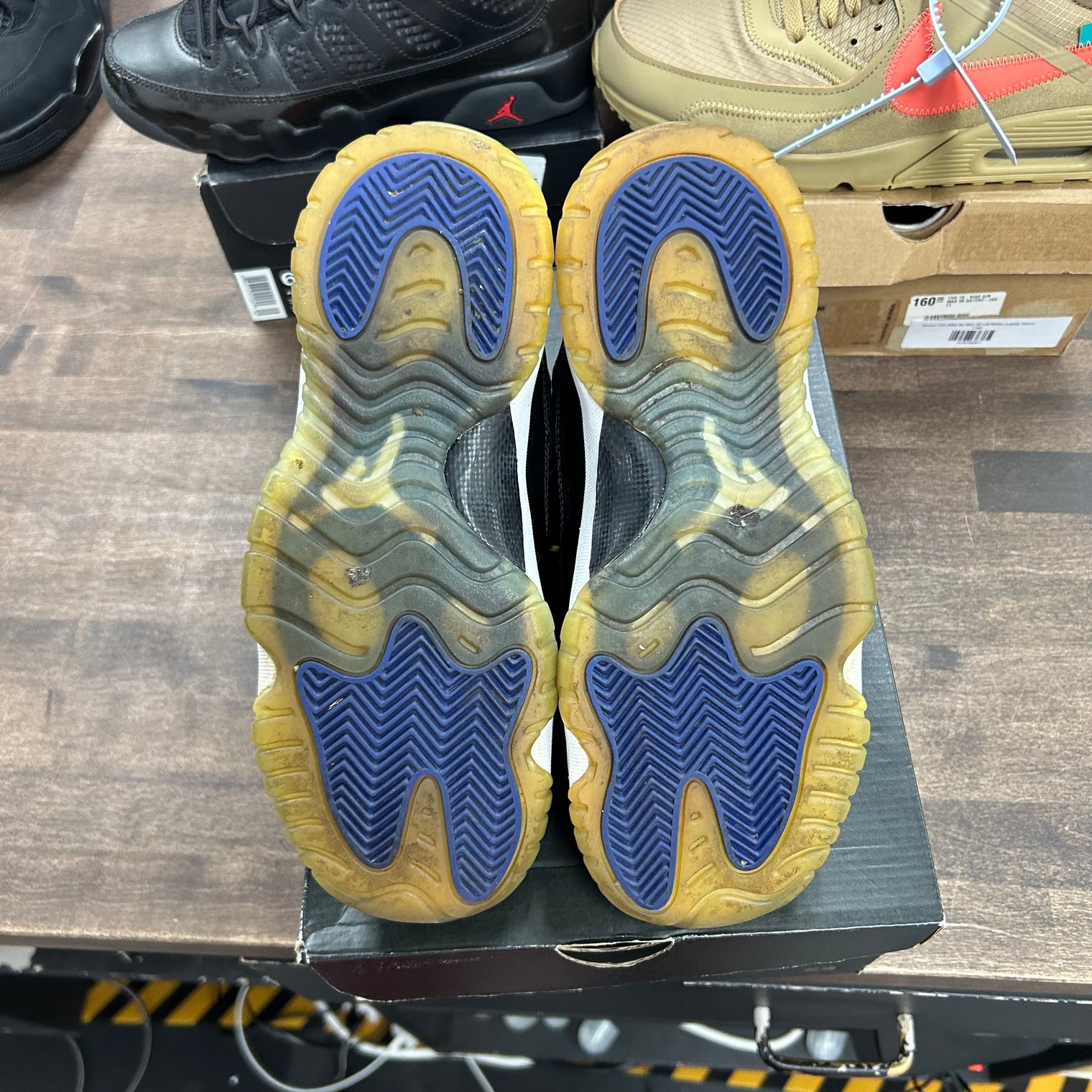 Space Jam Jordan 11 Retro (2016) (GS) (USED)