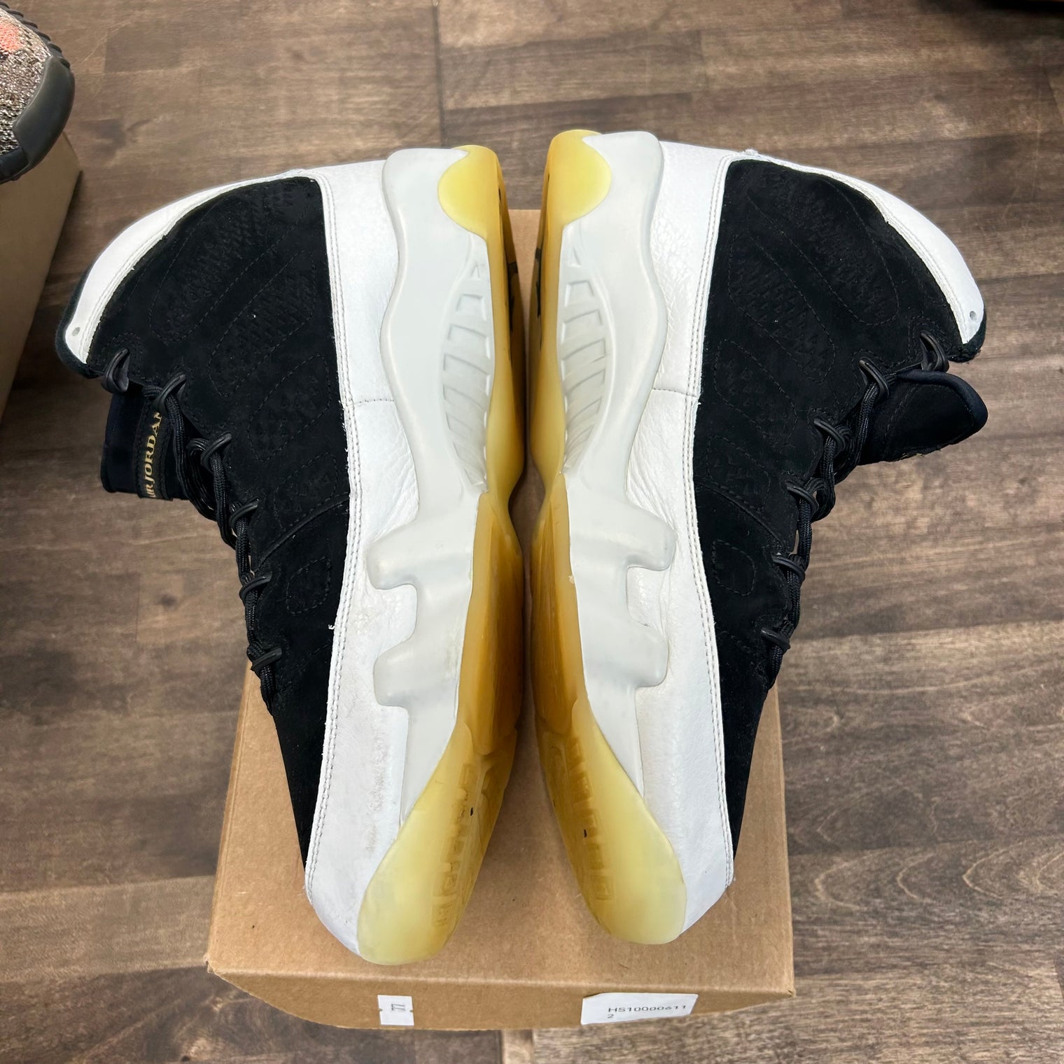 City of Flight Jordan 9 Retro (USED,No Box)