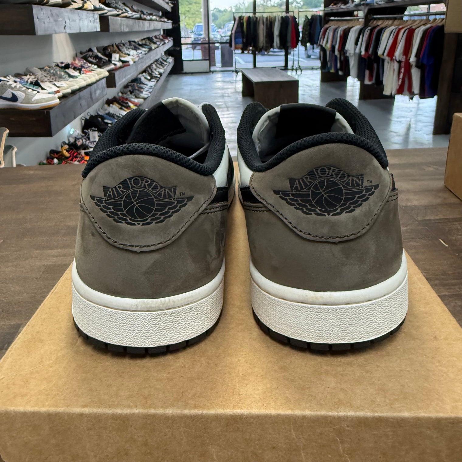 Mocha Jordan 1 Low OG (USED, No Box)
