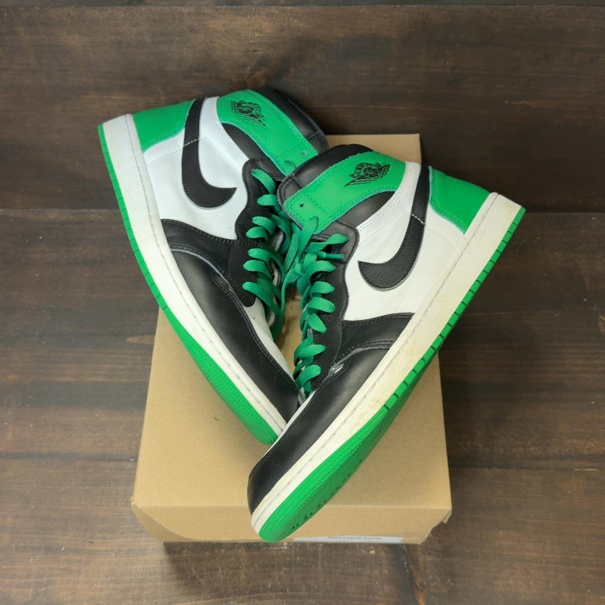 Jordan 1 Retro High OG Lucky Green Size 13 (Pre-Owned) - Image 2