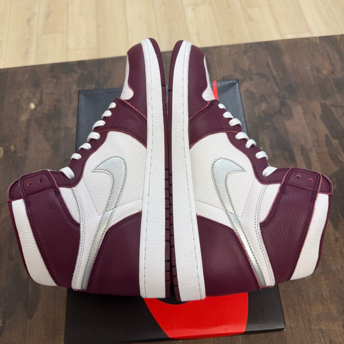 Jordan 1 Retro High OG Bordeaux - Image 4