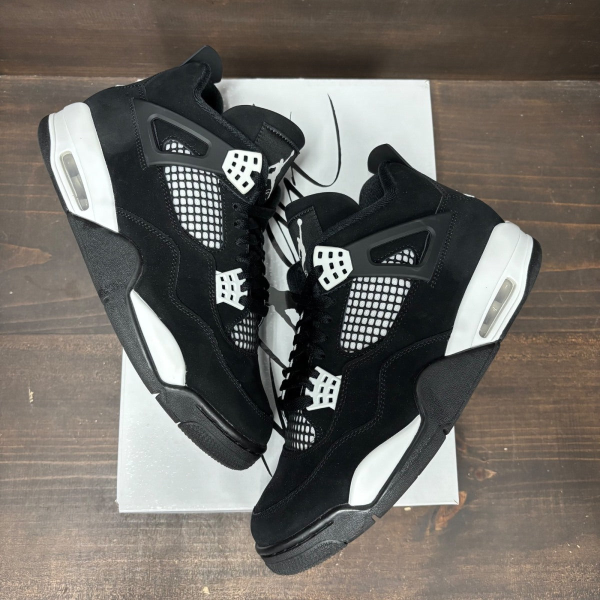 Jordan 4 Retro White Thunder - Image 2