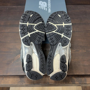 New Balance 1906R Silver Black - Image 7