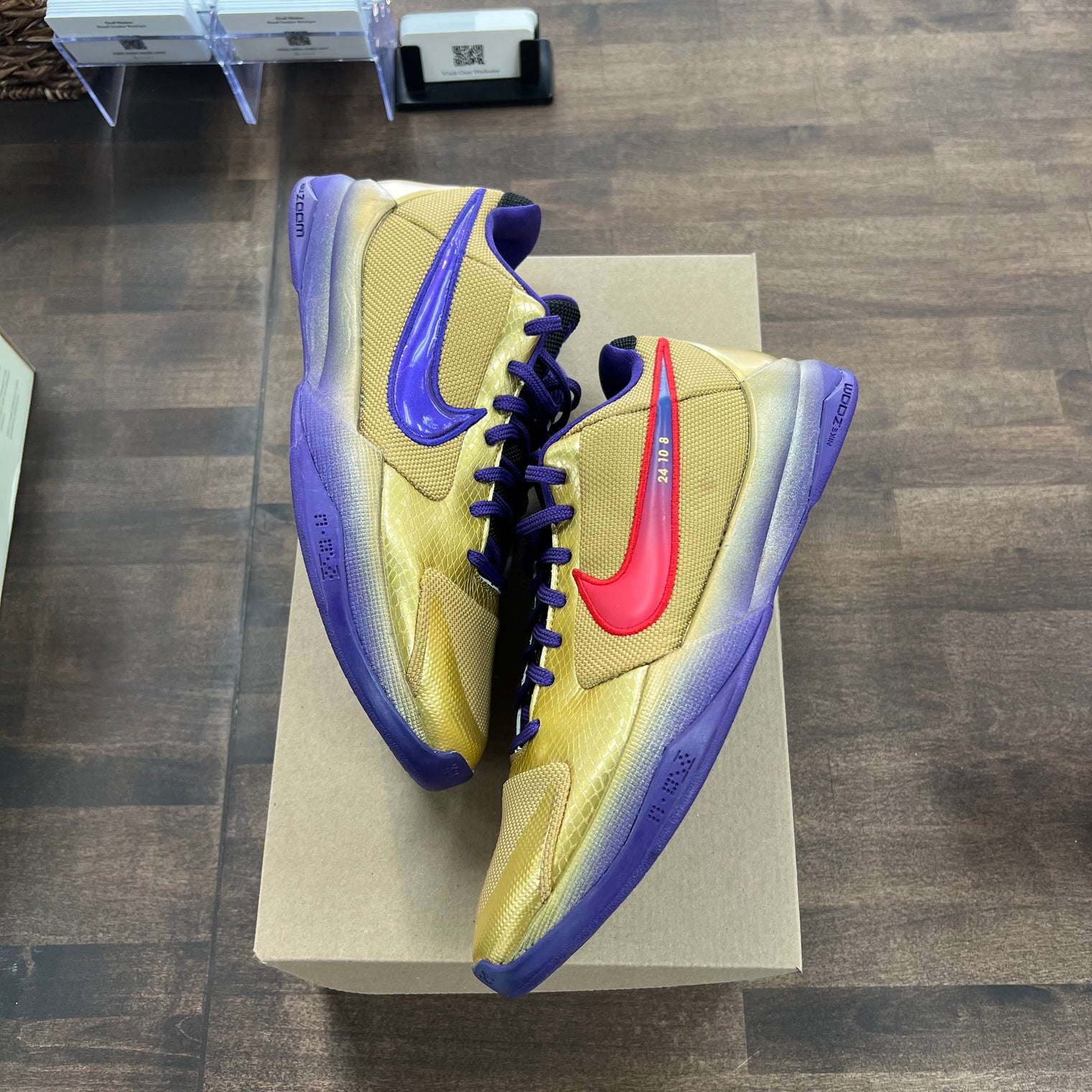 Undefeated Hall Of Fame Kobe 5 (USED, No Box)