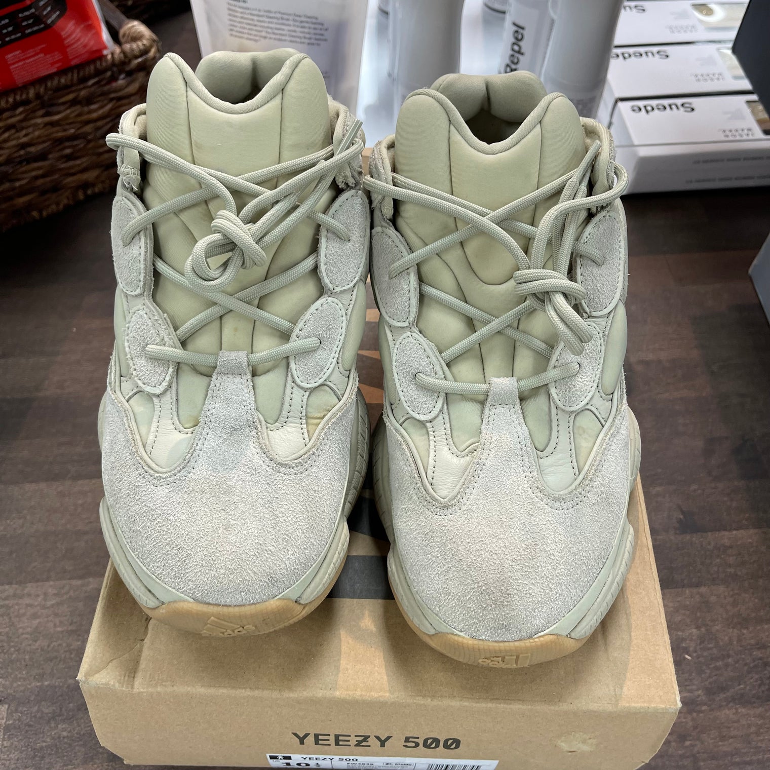 Stone Yeezy 500 (USED)