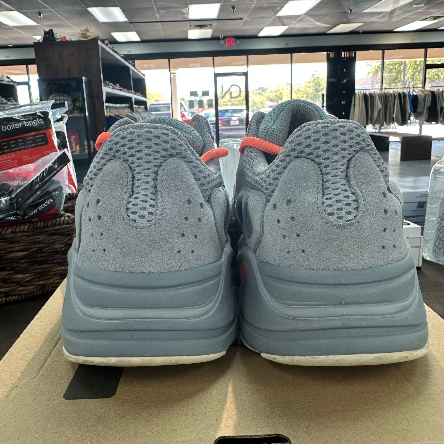 Inertia Yeezy 700 V2 (USED, Replacement Box)