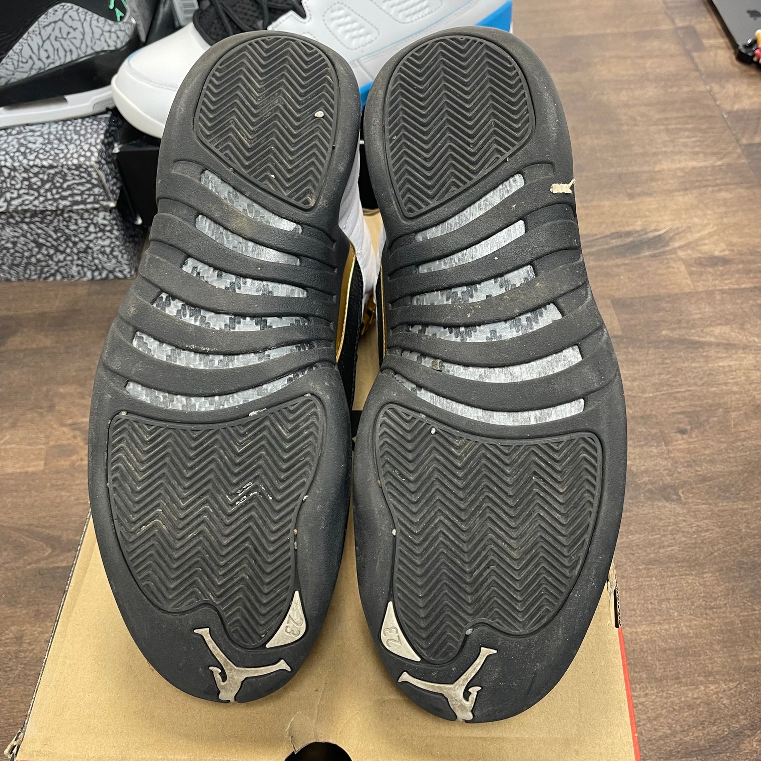 Royalty Taxi Jordan 12 (USED)