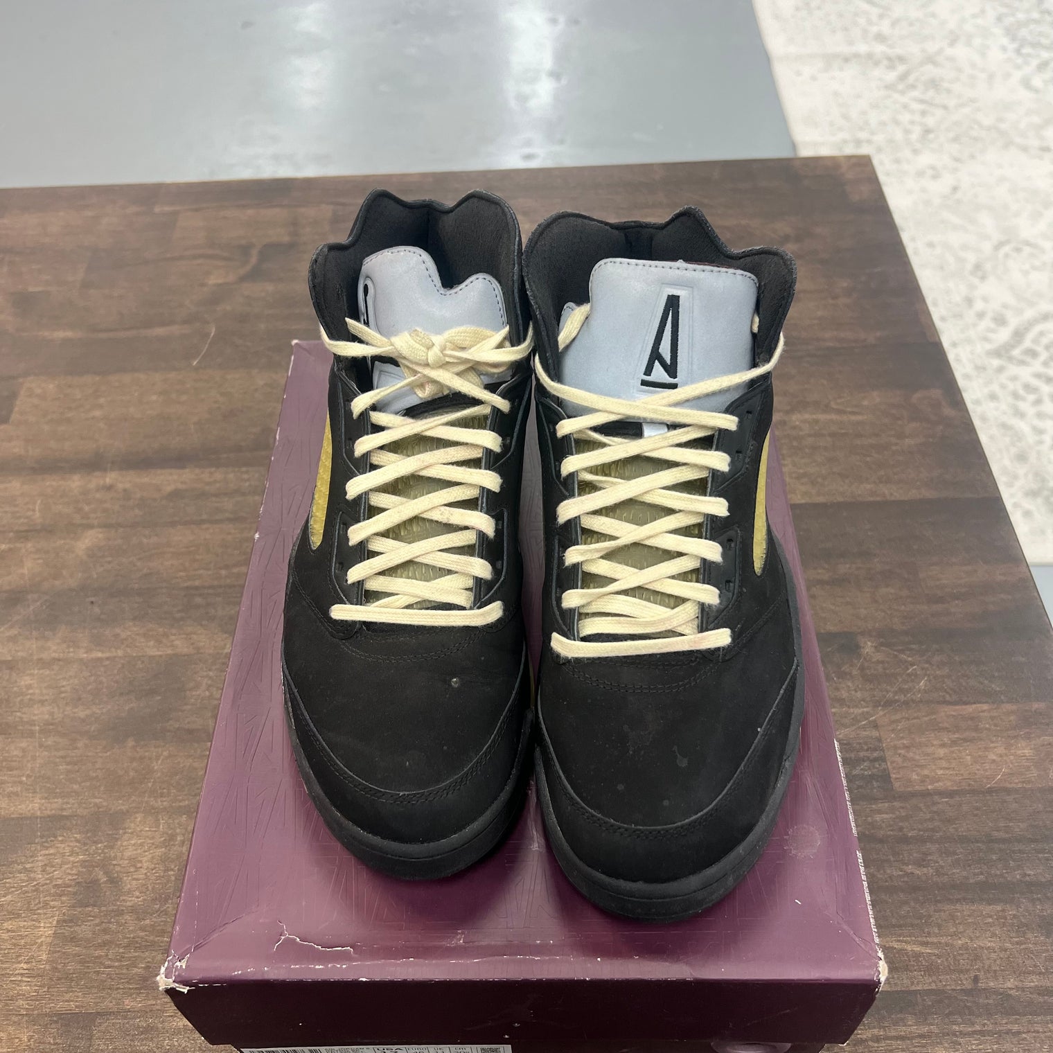 Dusk A Ma Maniere Jordan 5 (USED)