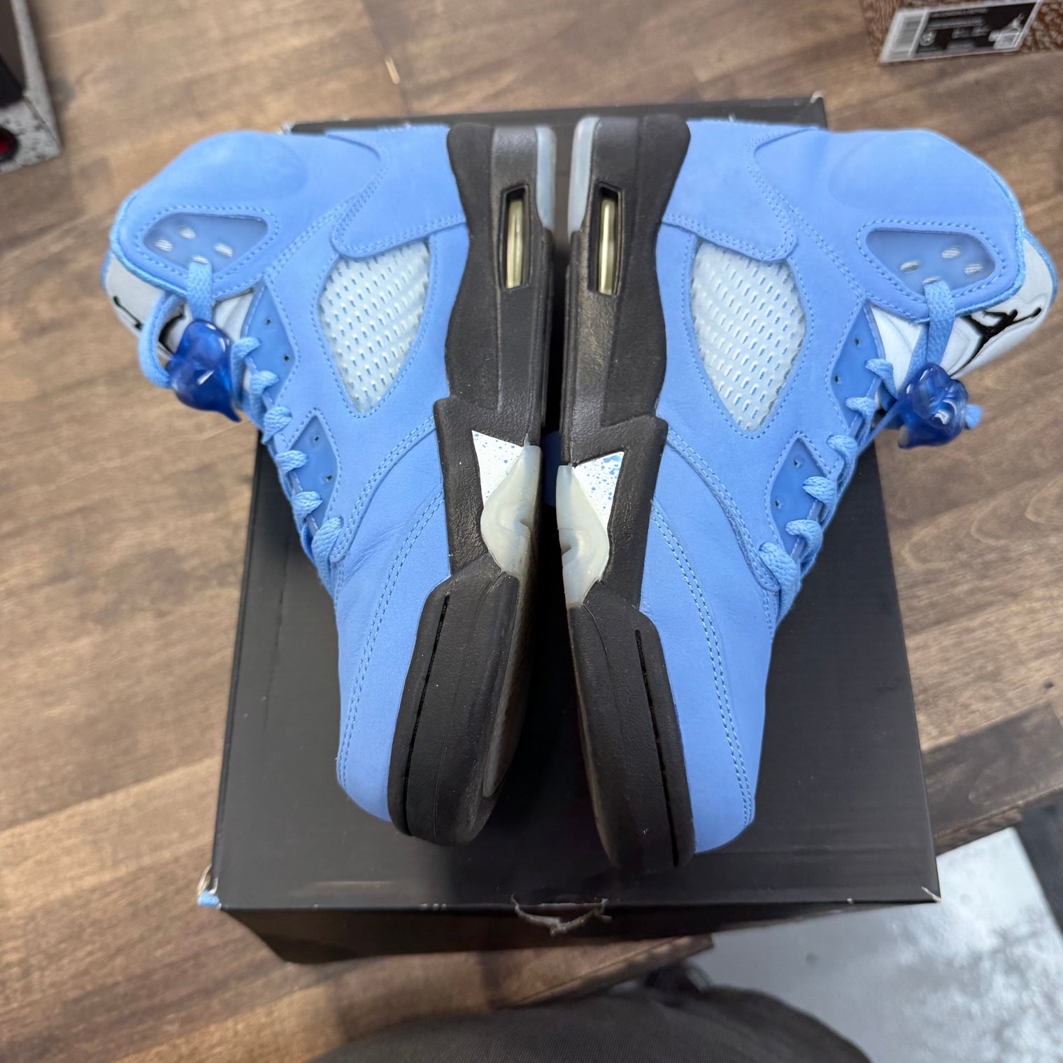 UNC Jordan 5 Retro (USED)