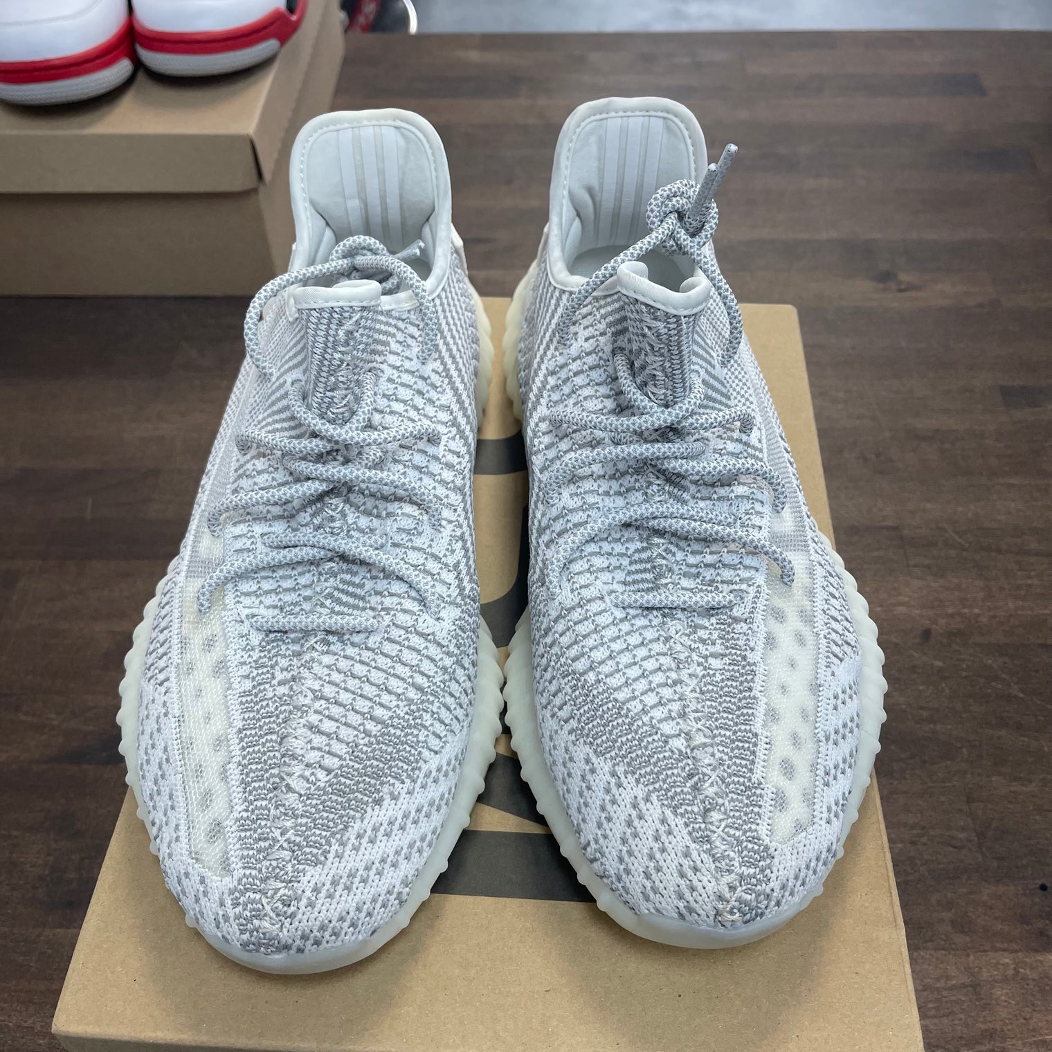 Static Yeezy 350 (USED)