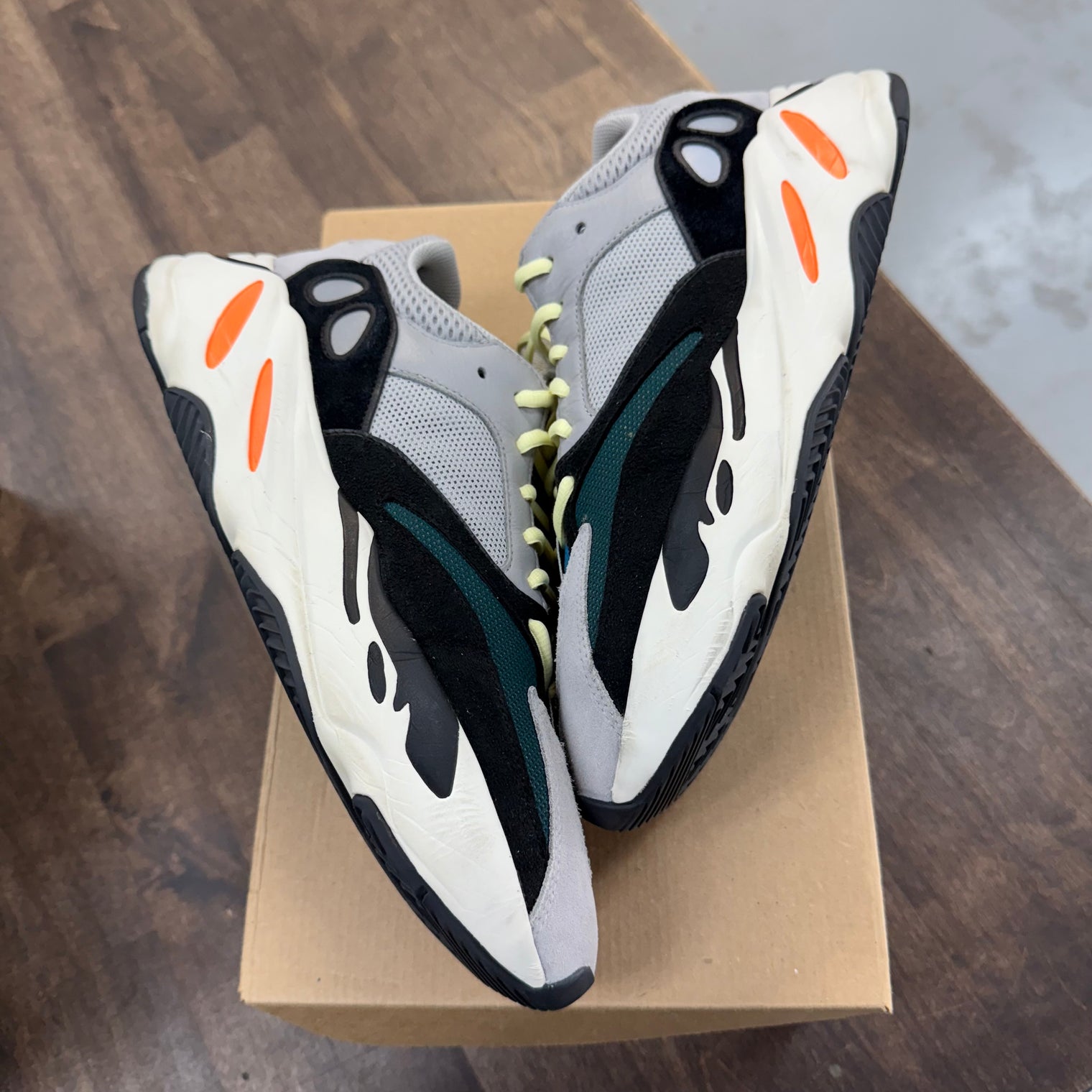 Waverunner Yeezy 700 (USED,No Box)