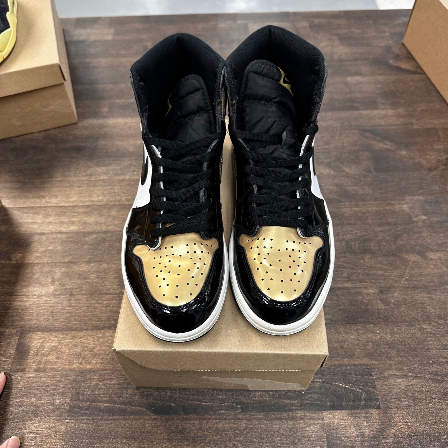 Patent Gold Jordan 1 High (USED,No Box)