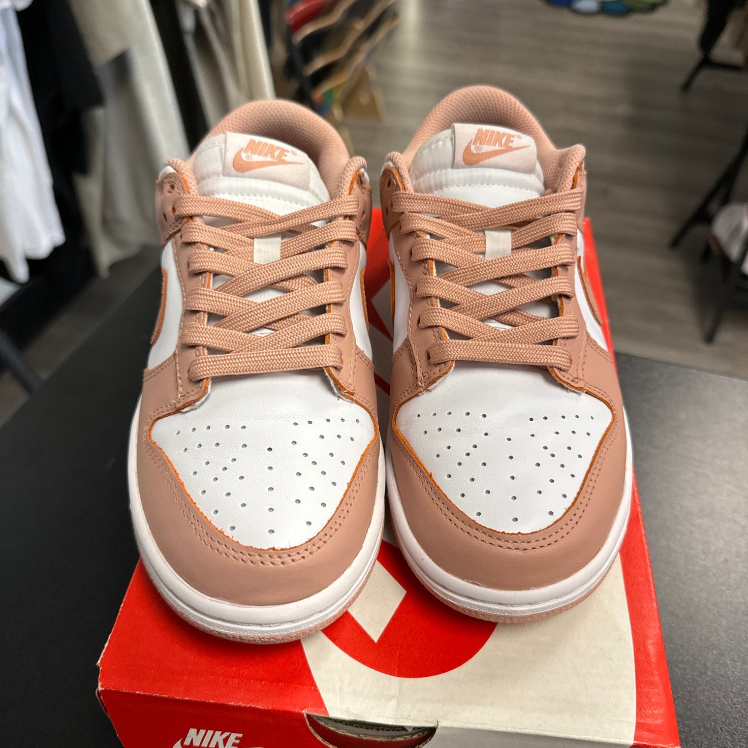 Rose Whisper Dunk Low (W) (USED)