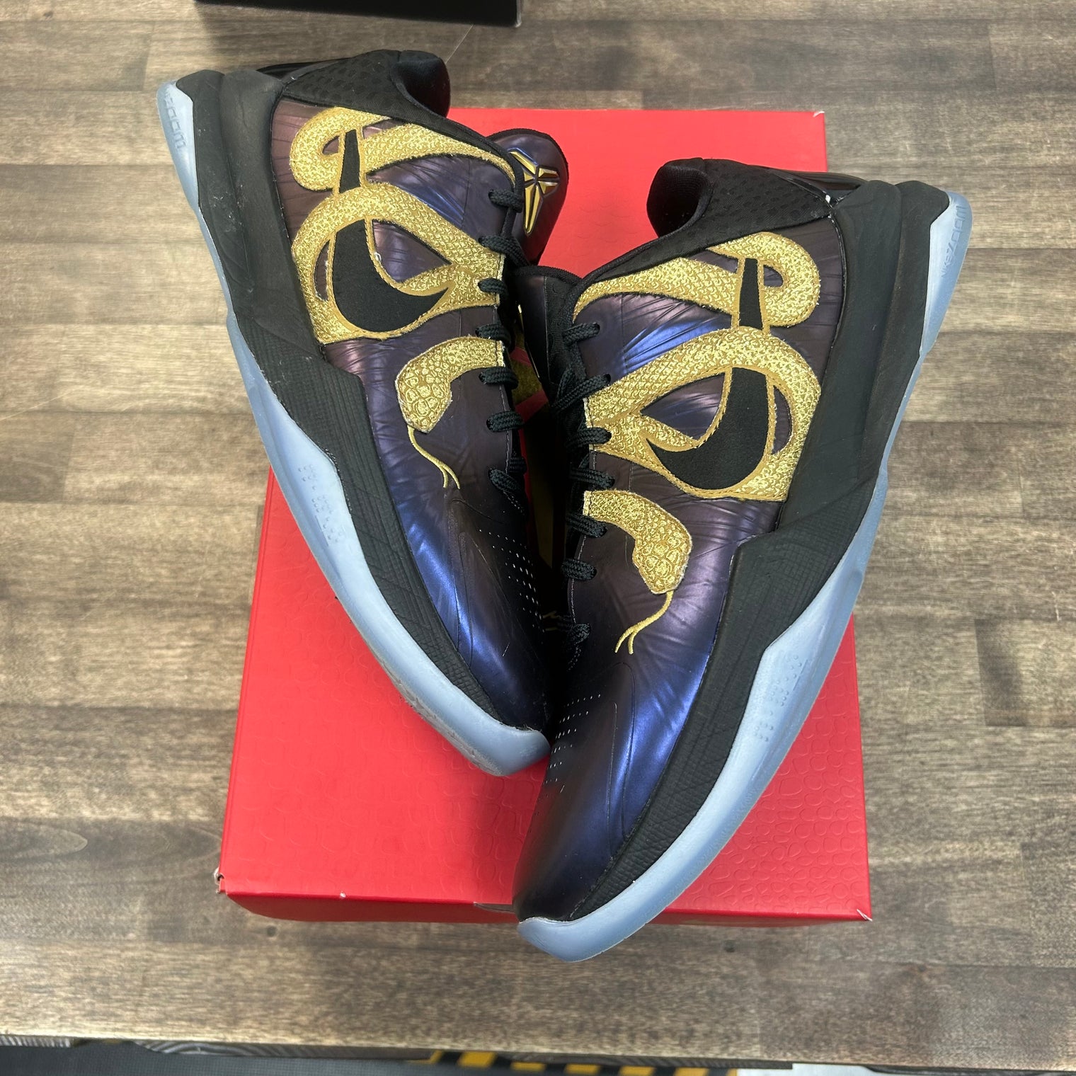 Eggplant Year of Mamba Kobe 5 Protro (USED)