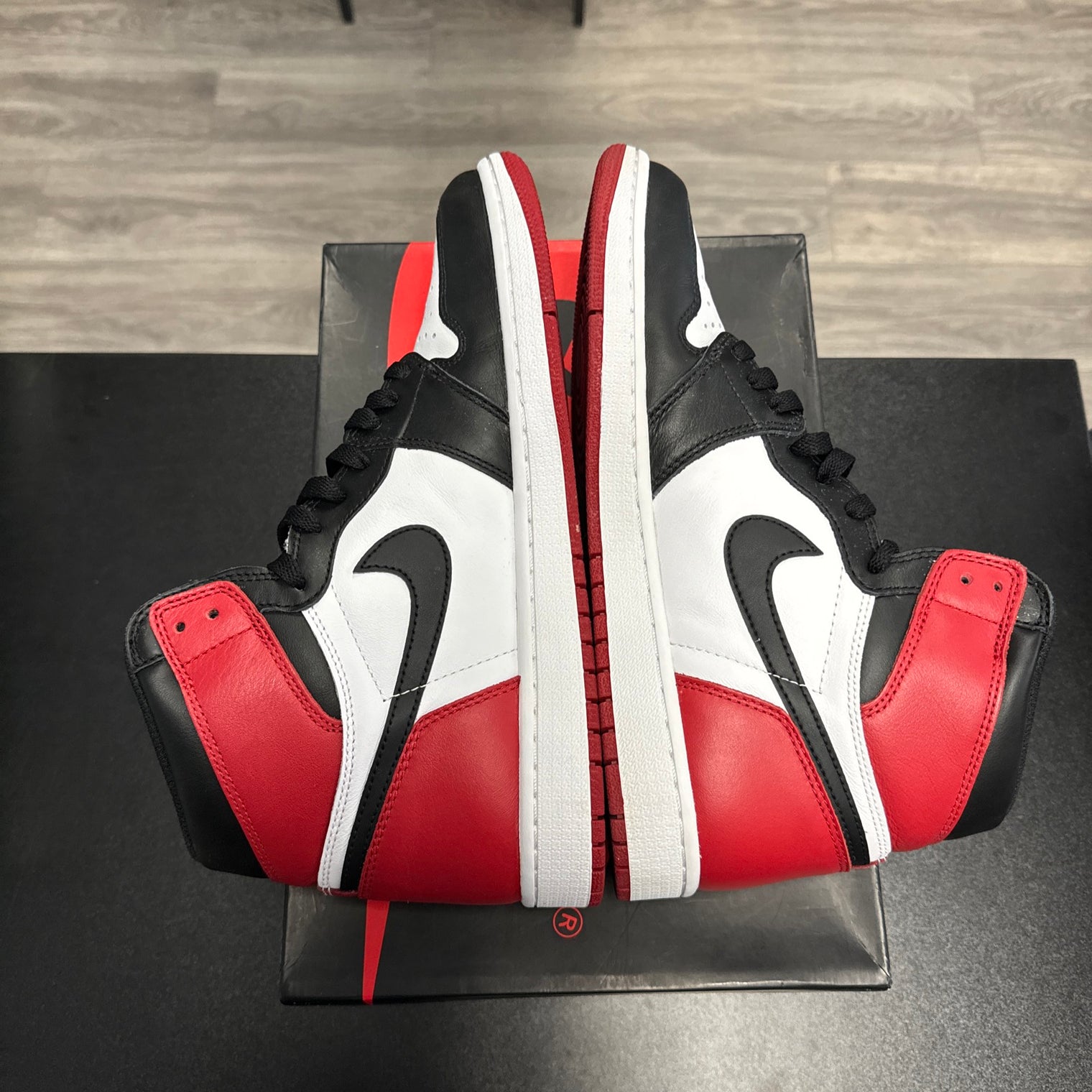 Black Toe Jordan 1 High (USED)