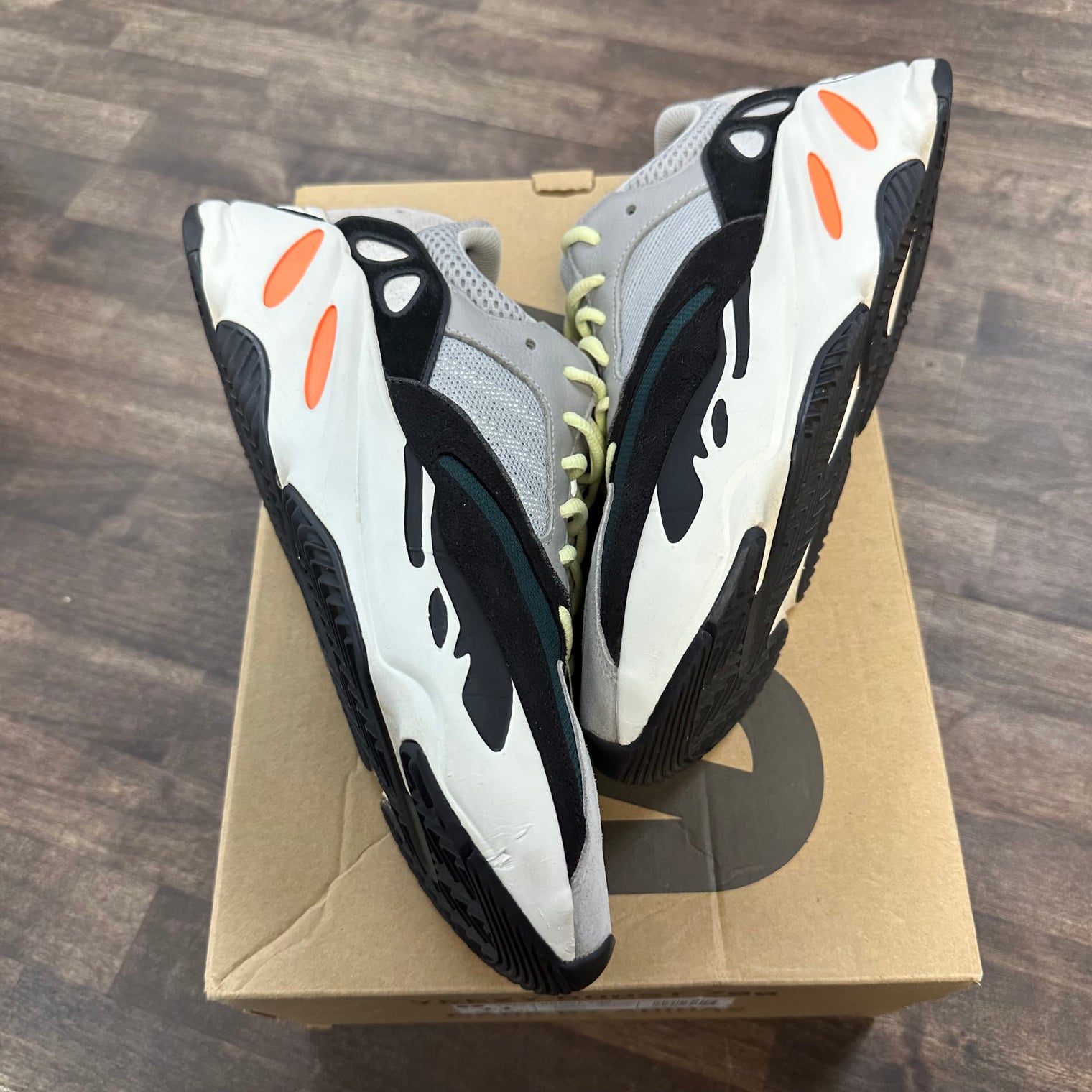 Wave Runner Yeezy 700 (USED)