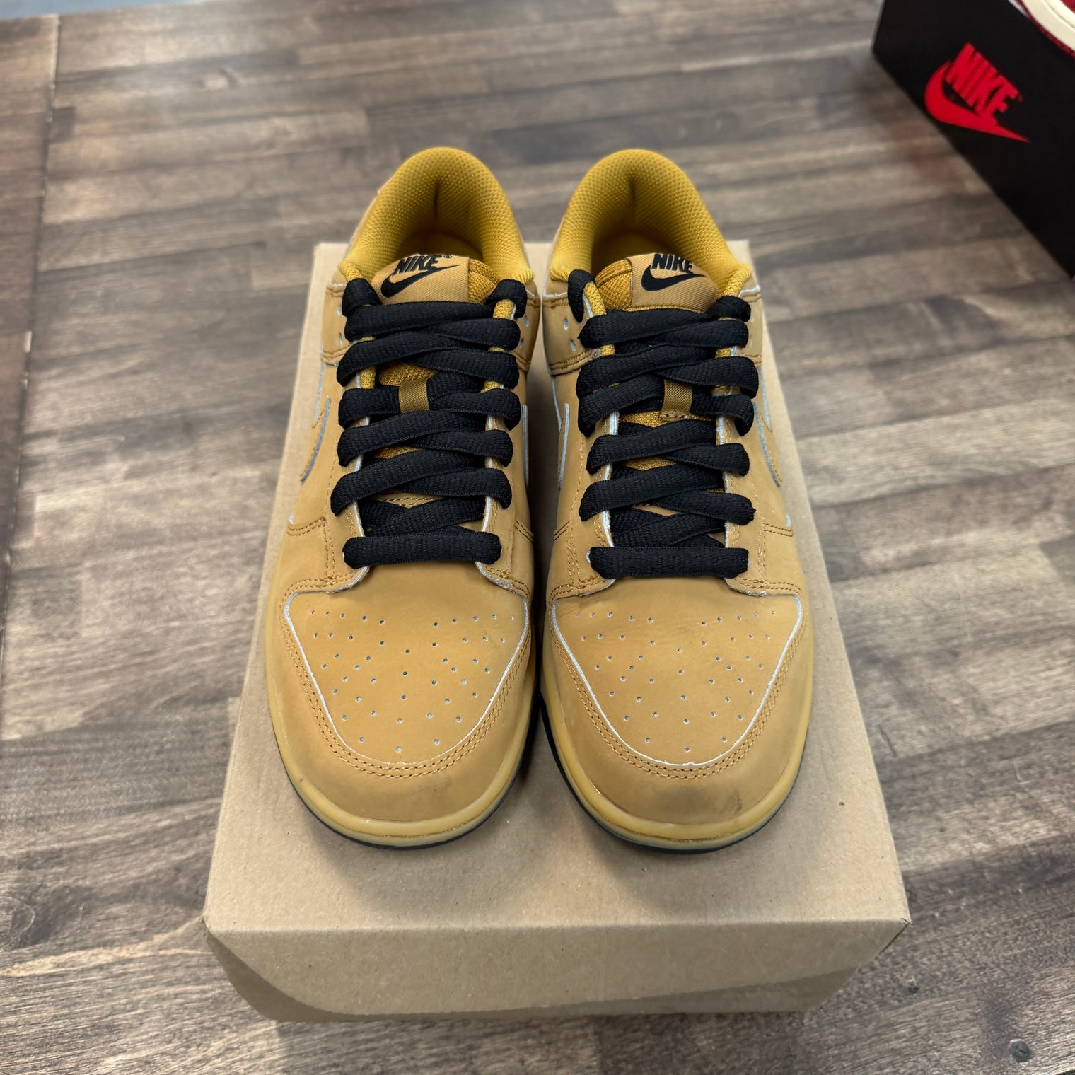 Nike Dunk Low Retro SE Wheat Gum (US 8) (USED,No Box)