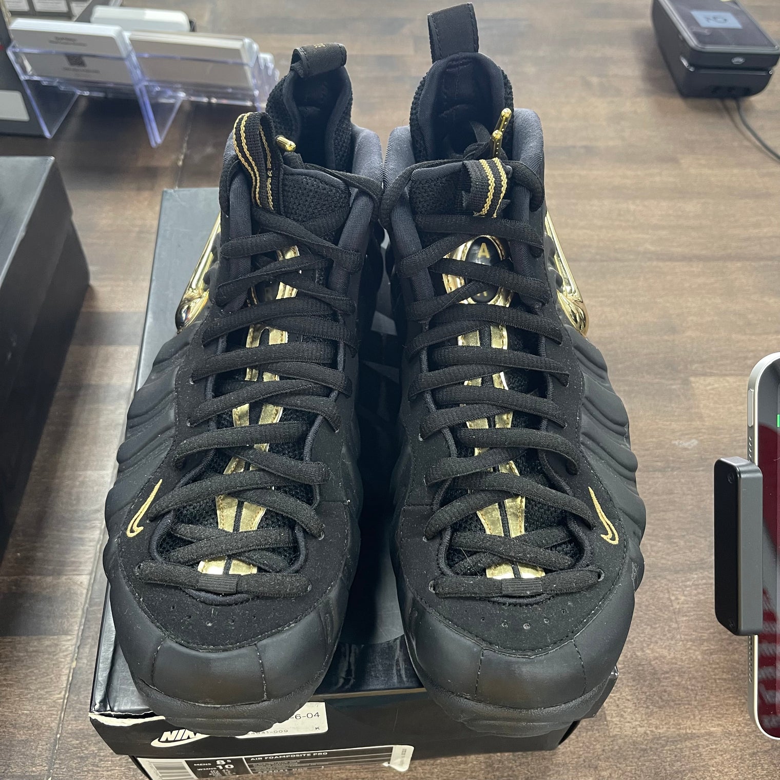 Black Metallic Gold Foamposite Pro (USED)